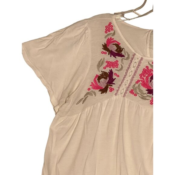 Cupio Embroidered Boho Top With Floral Design Size XL White Peasant Short Sleeve - Picture 3 of 16